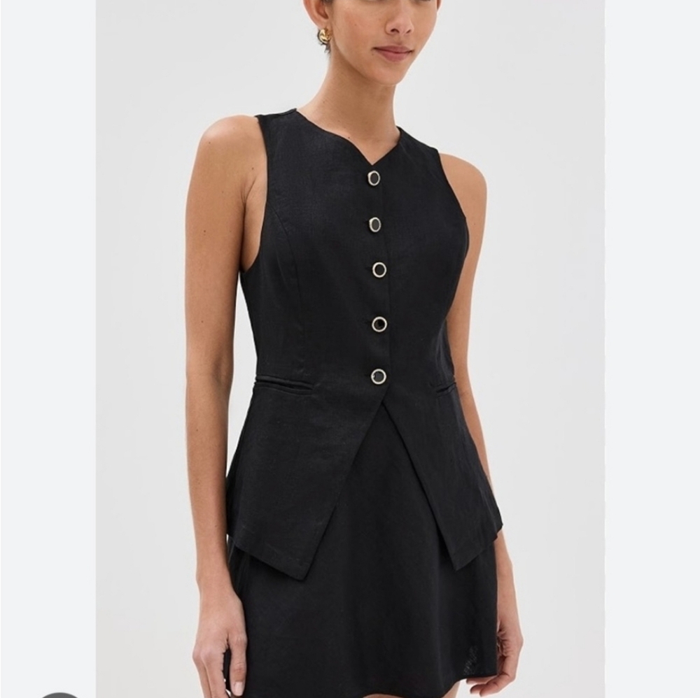 Reformation Black Sleeveless Button-Front Tunic
